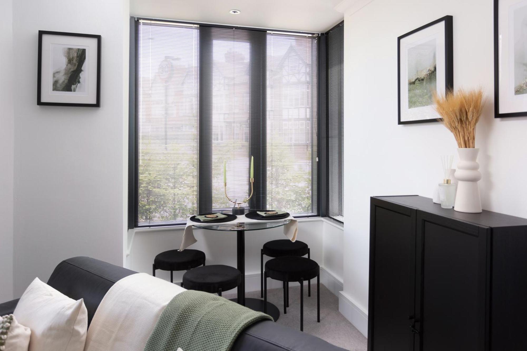 London Mews, Modern Apartment - Sleeps 4 York Exterior photo
